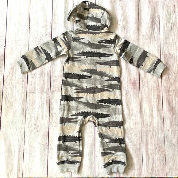 🐊 Carter’s Baby Boys Rompers, 2 Pieces, Alligators 🐊 - Picture 3 of 8
